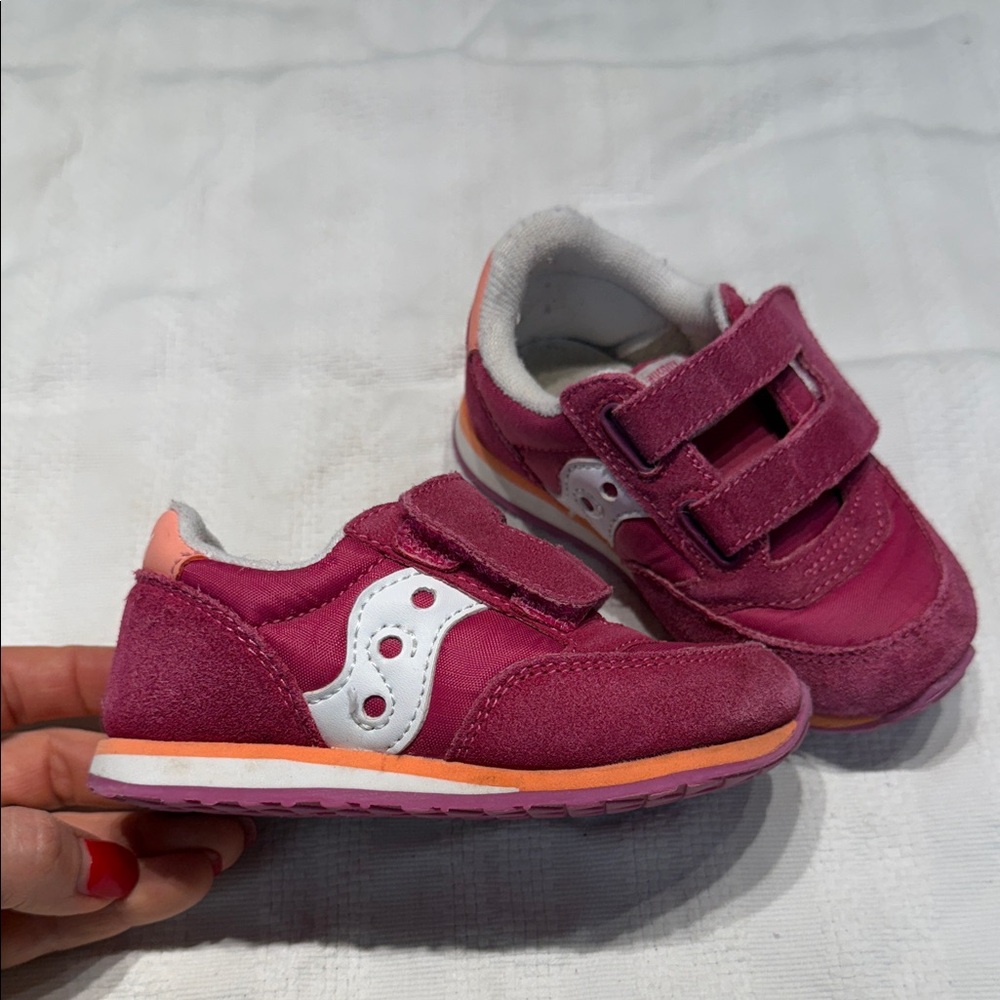 Saucony Kids Fuchsia and White Sneakers